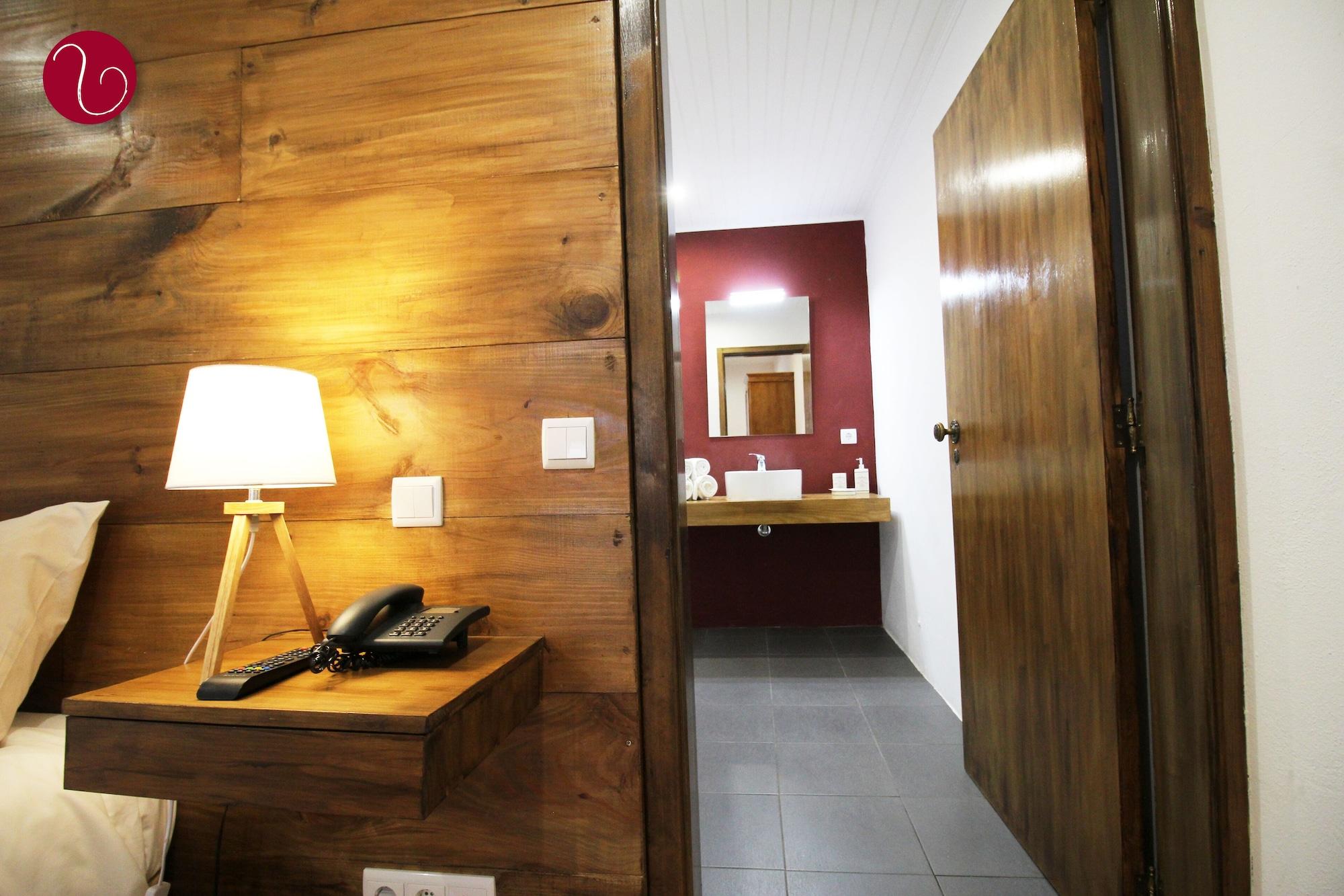Guesthouse Vila Lusitania 푼샬 외부 사진