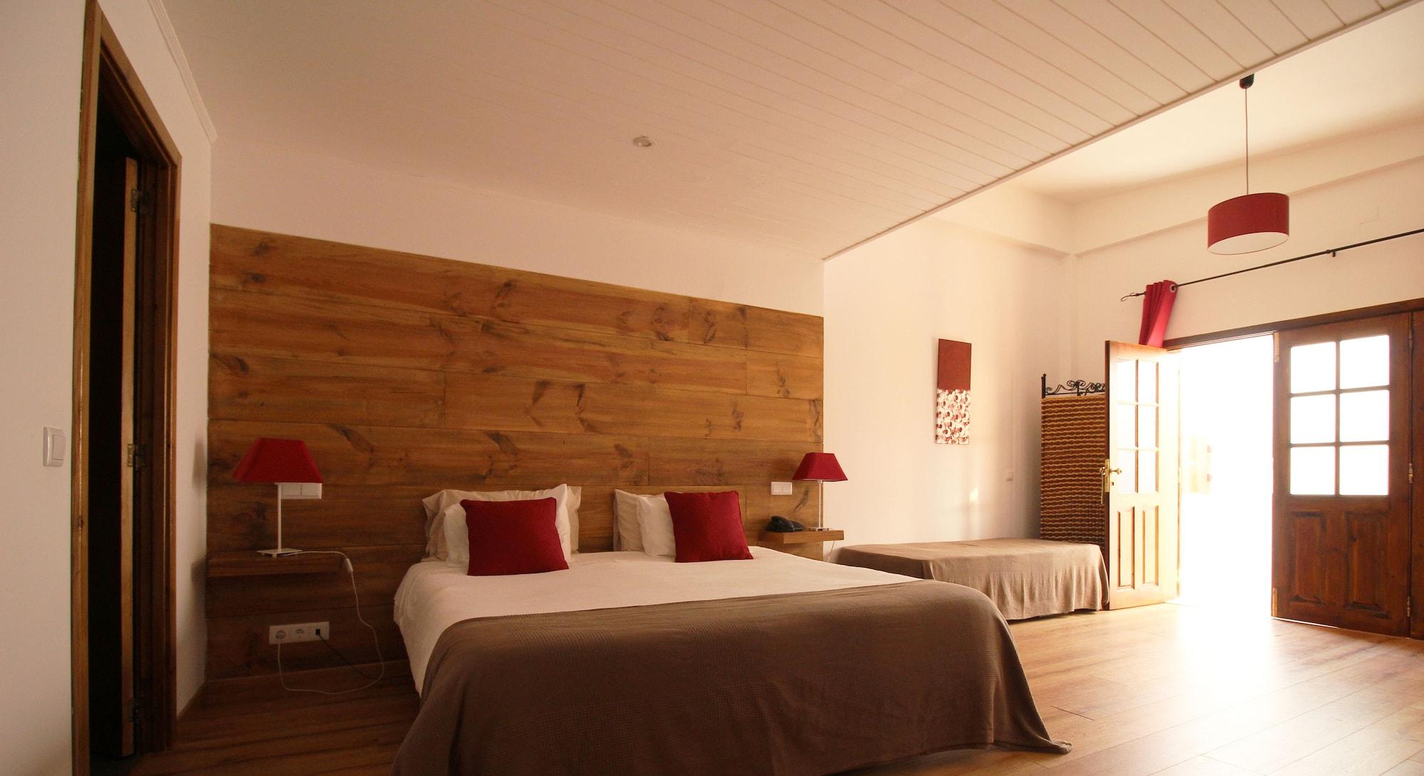 Guesthouse Vila Lusitania 푼샬 외부 사진