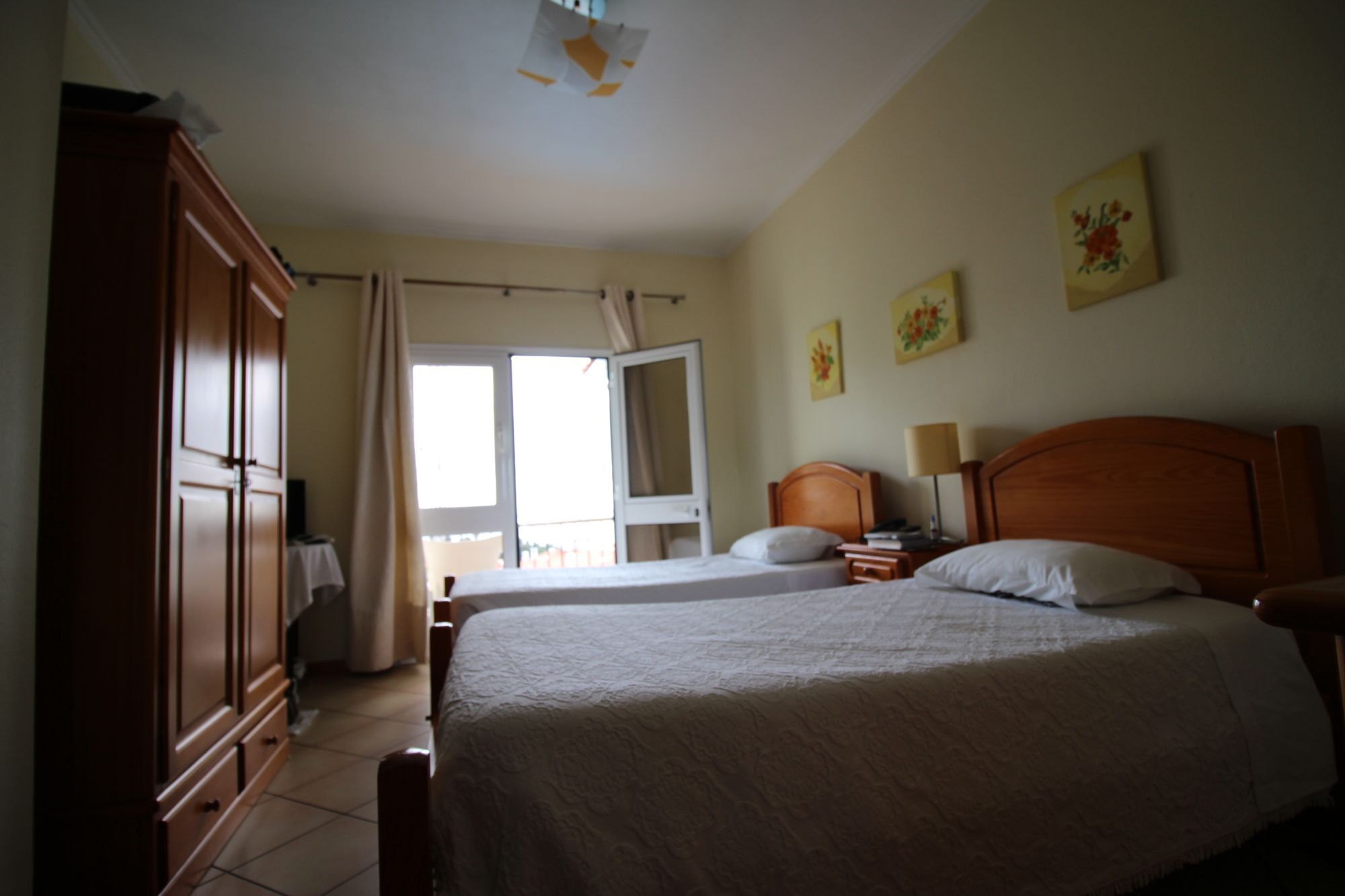 Guesthouse Vila Lusitania 푼샬 외부 사진