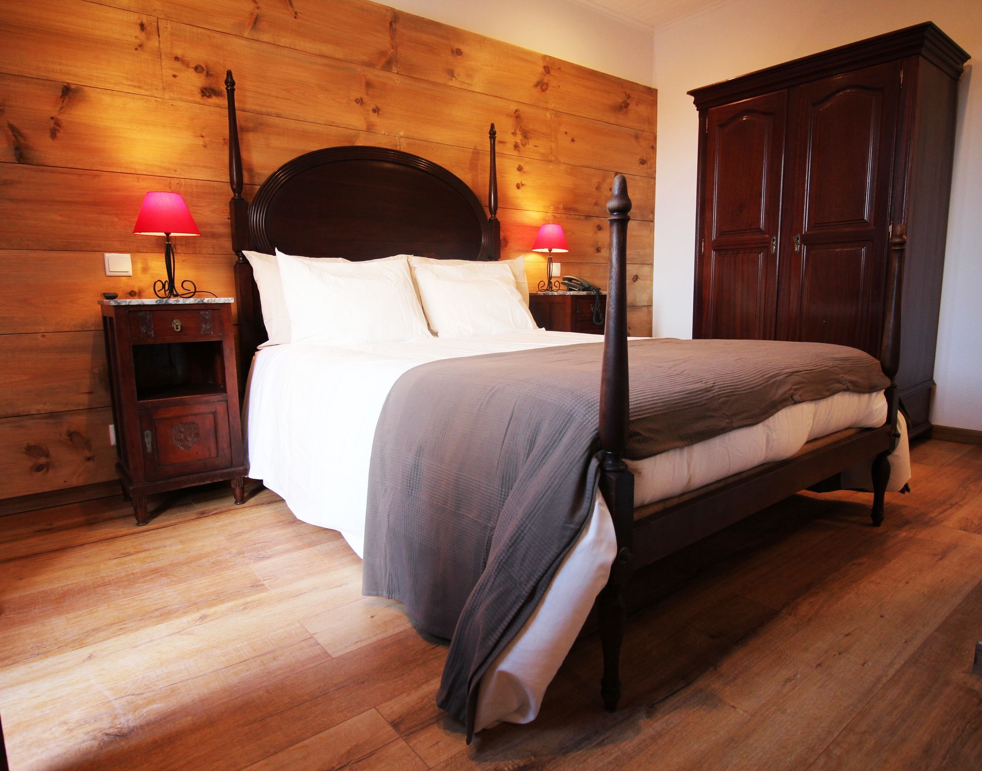 Guesthouse Vila Lusitania 푼샬 외부 사진
