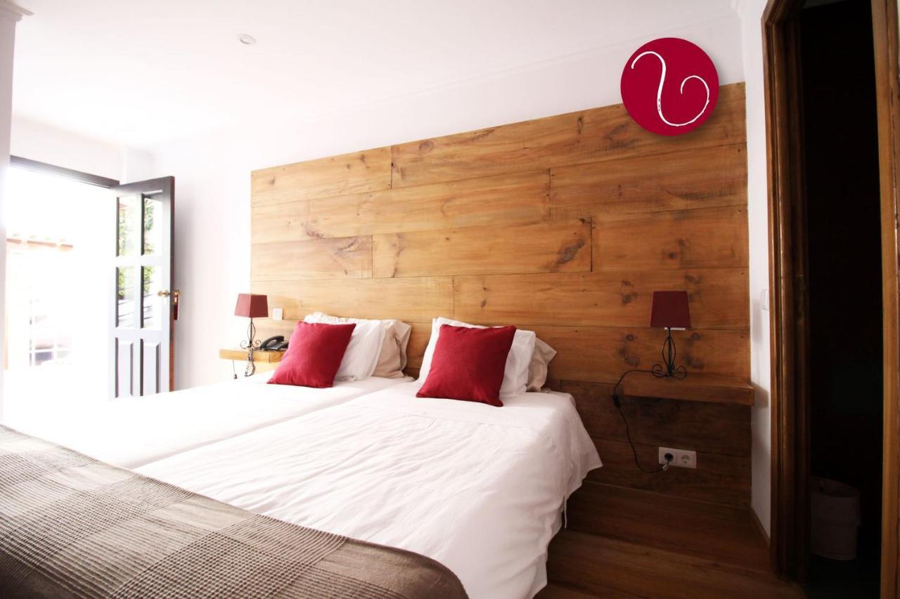 Guesthouse Vila Lusitania 푼샬 외부 사진